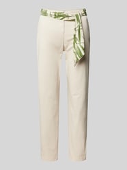 Slim Fit Chino mit Bindegürtel von Christian Berg Woman - 44