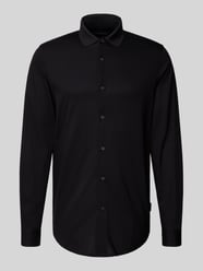 Koszula casualowa o kroju regular fit z kołnierzykiem typu cutaway od ARMANI EXCHANGE - 42