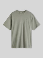 damski t-shirt o kroju regular fit z bawełny od Levi's® - 36