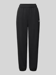 Regular Fit Sweatpants mit Logo-Stitching von New Balance - 6