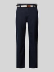 Chino mit Gürtel und Eingrifftaschen Modell 'WARREN' von Scotch & Soda - 25