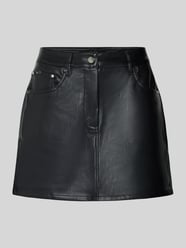 Spódnica mini z materiału skóropodobnego od Calvin Klein Jeans - 35