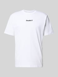 męski t-shirt o kroju regular fit z nadruk z logo model 'Ace' od Wood Wood - 6