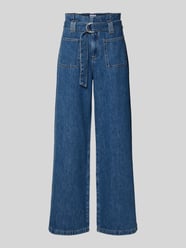 Jeans mit aufgesetzten Taschen und Gürtel von Jake*s Casual - 29