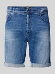 Szorty jeansowe o kroju regular fit z 5 kieszeniami od Replay - 6