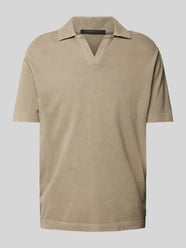 Poloshirt mit V-Ausschnitt Modell 'BENEDICKT' von Drykorn Beige - 20