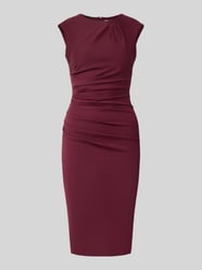 Cocktailkleid mit Raffungen von Rinascimento Bordeaux - 4