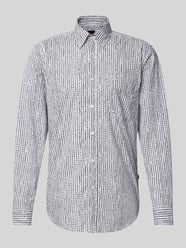 Koszula casualowa o kroju regular fit z kołnierzykiem typu button down model ‘RICKERT’ od BOSS Orange - 7