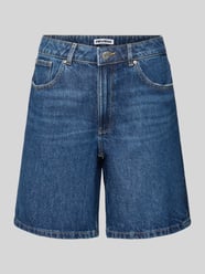 Szorty jeansowe z wpuszczanymi kieszeniami od REVIEW - 41