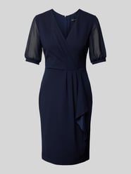 Knielanges Cocktailkleid in Wickel-Optik von Paradi Blau - 11