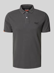 Koszulka polo o kroju regular fit z wyhaftowanym logo od Superdry - 20