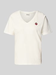 T-shirt z wyhaftowanym motywem model ‘KENNEDY’ od ICHI - 18