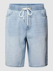 Szorty jeansowe z wyhaftowanym logo od REVIEW - 27