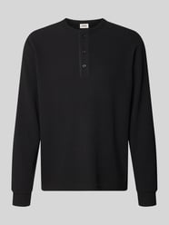 Sweter o kroju regular fit z listwą guzikową model ‘Kilano’ od DRYKORN - 17