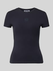 t-shirt o kroju slim fit z wyhaftowanym logo od REVIEW - 14