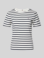 Slim Fit T-Shirt mit Label-Detail von Tommy Hilfiger - 1