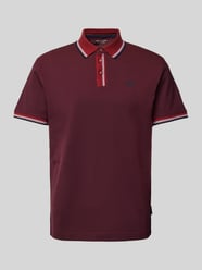 Koszulka polo o kroju regular style z nadrukiem z logo od Tom Tailor Bordowy - 5