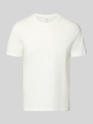 T-Shirt mit Rundhalsausschnitt und Label-Stitching von GAP - 39