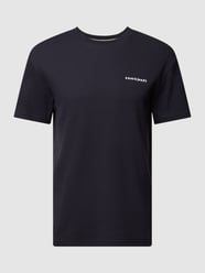 T-shirt z wyhaftowanym logo model ‘KIKKI’ od Anerkjendt Niebieski - 29