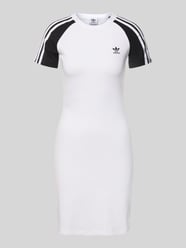 T-Shirt-Kleid mit Label-Stitching von adidas Originals - 2