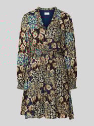 Minikleid mit V-Ausschnitt von Apricot - 32