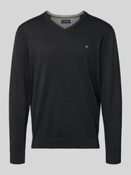 Gebreide pullover met V-hals van Christian Berg Men - 48