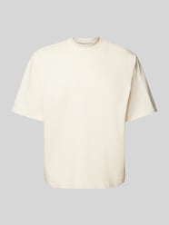 Oversized T-Shirt mit Label-Print von CARLO COLUCCI Beige - 12