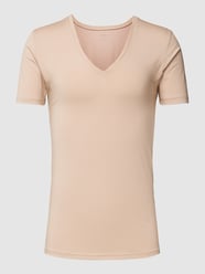 T-shirt z dekoltem w serek model ‘CLASS’ od Mey Beżowy - 26