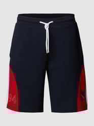 Sweatshorts mit Kontrastbesatz von Christian Berg Men Blau - 36