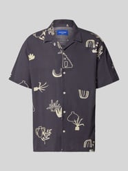 Koszula casualowa o kroju regular fit z kołnierzykiem typu resort model ‘LUKE’ od JACK & JONES - 48