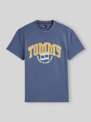 Regular Fit T-Shirt mit großem Logo-Print von Tommy Jeans - 10
