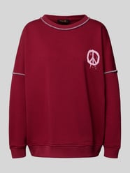 Bluza z nadrukiem z motywem i okrągłym dekoltem od miss goodlife - 28