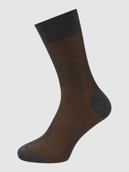 Socken mit Rippenstruktur Modell 'Fine Shadow'  von Falke Grau - 40