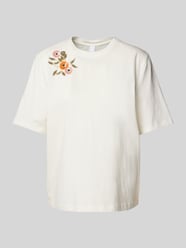 T-shirt o pudełkowym kroju z cekinami model ‘SANNIA’ od YAS - 2