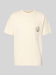 T-Shirt mit Brusttasche und Stitching Modell 'Ilfracombe' von BOARDIES - 6
