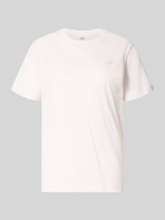 T-shirt z Wyhaftowane logo i Okrągły dekolt od New Balance Fuksjowy - 1