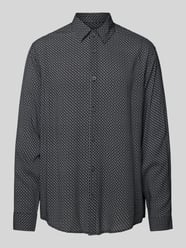Koszula casualowa o kroju regular fit z wiskozy z listwą guzikową od Armani Exchange - 6