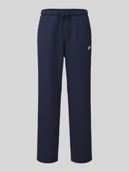 spodnie dresowe w kroju regular fit z mieszanka bawełny od Nike - 2