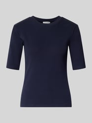 T-shirt o kroju slim fit w kroju rękaw o dł. 1/2 od Christian Berg Woman - 27