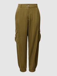 PLUS SIZE Stoffhose mit aufgesetzten Taschen Modell 'KENYA' von ONLY CARMAKOMA Grün - 17