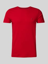 Slim Fit T-Shirt mit Logo-Stitching von Tommy Hilfiger Rot - 1