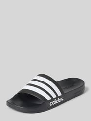 Klapki kąpielowe z wytłaczanym logo model 'ADILETTE SHOWER' od adidas Sportswear - 3