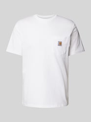 T-Shirt mit Label-Patch Modell 'POCKET' von Carhartt Work In Progress Weiß - 17