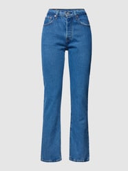 Jeans mit Label-Patch von Levi's® - 32