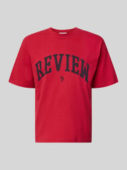 T-shirt z nadrukiem z logo i okrągłym dekoltem od REVIEW - 26