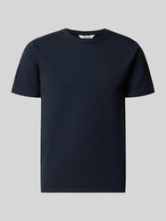 t-shirt o kroju regular fit z mieszanki bawełny model 'SANDER' od Selected Homme - 46