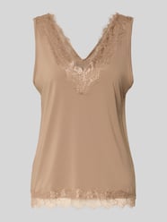 Top o kroju regular fit z obszyciem koronką model 'Bicco' od FREE/QUENT - 2