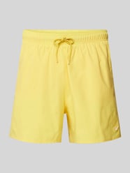 Regular Fit Badeshorts mit Logo-Badge von Emporio Armani - 28