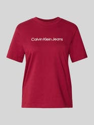 T-shirt met labelprint van Calvin Klein Jeans Bordeaux - 16