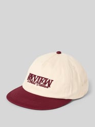 Czapka z wyhaftowanym logo od REVIEW - 8